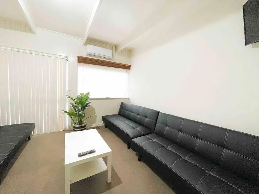 Large Group House Villa Windy Corner Holiday home